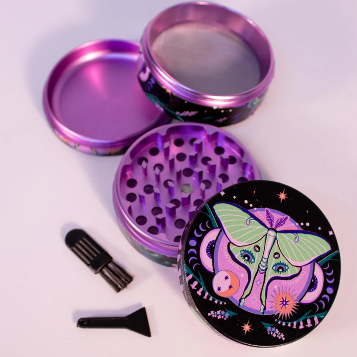 Grinder Luna Moth Cannastyle