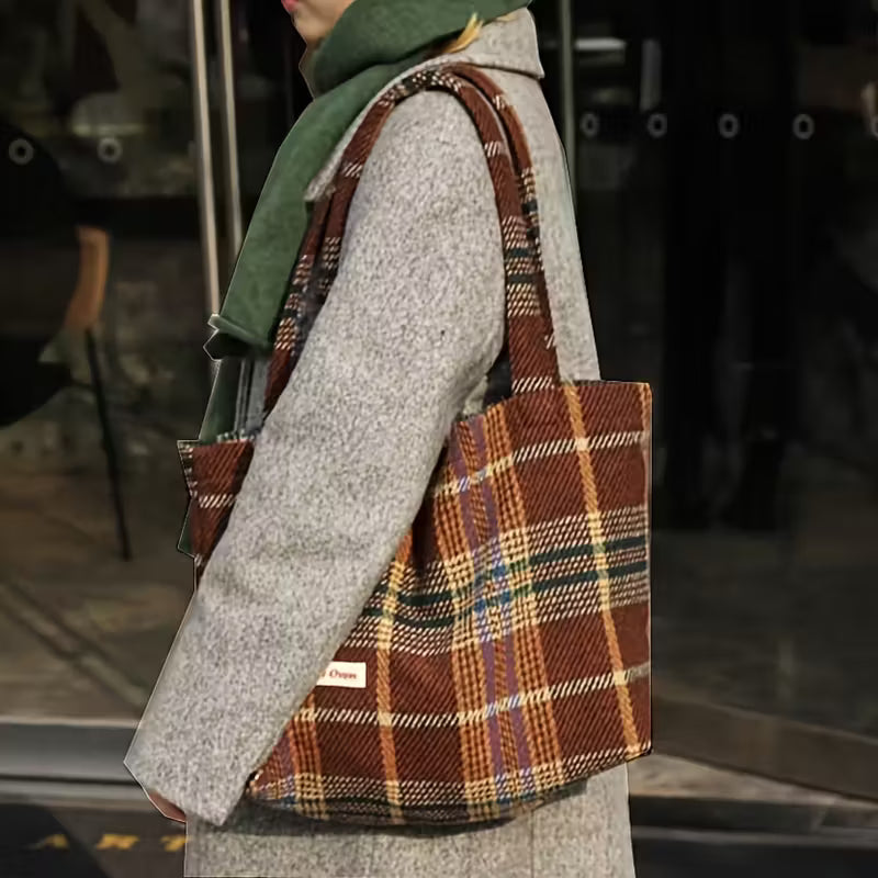 Bolsa de cuadros cafés