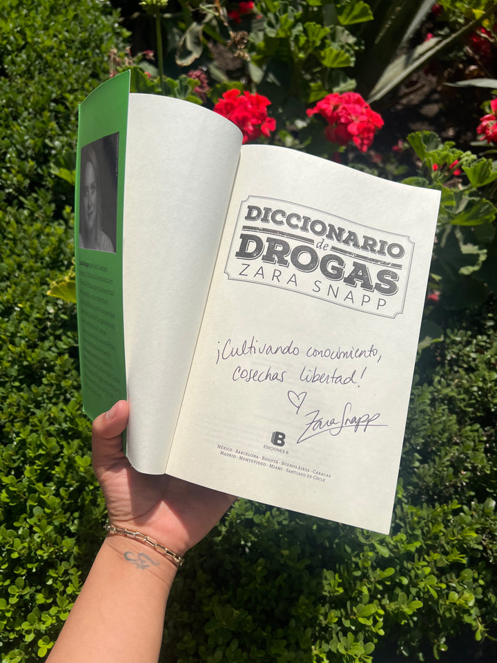 Libro Diccionario de Drogas por Zara Snapp