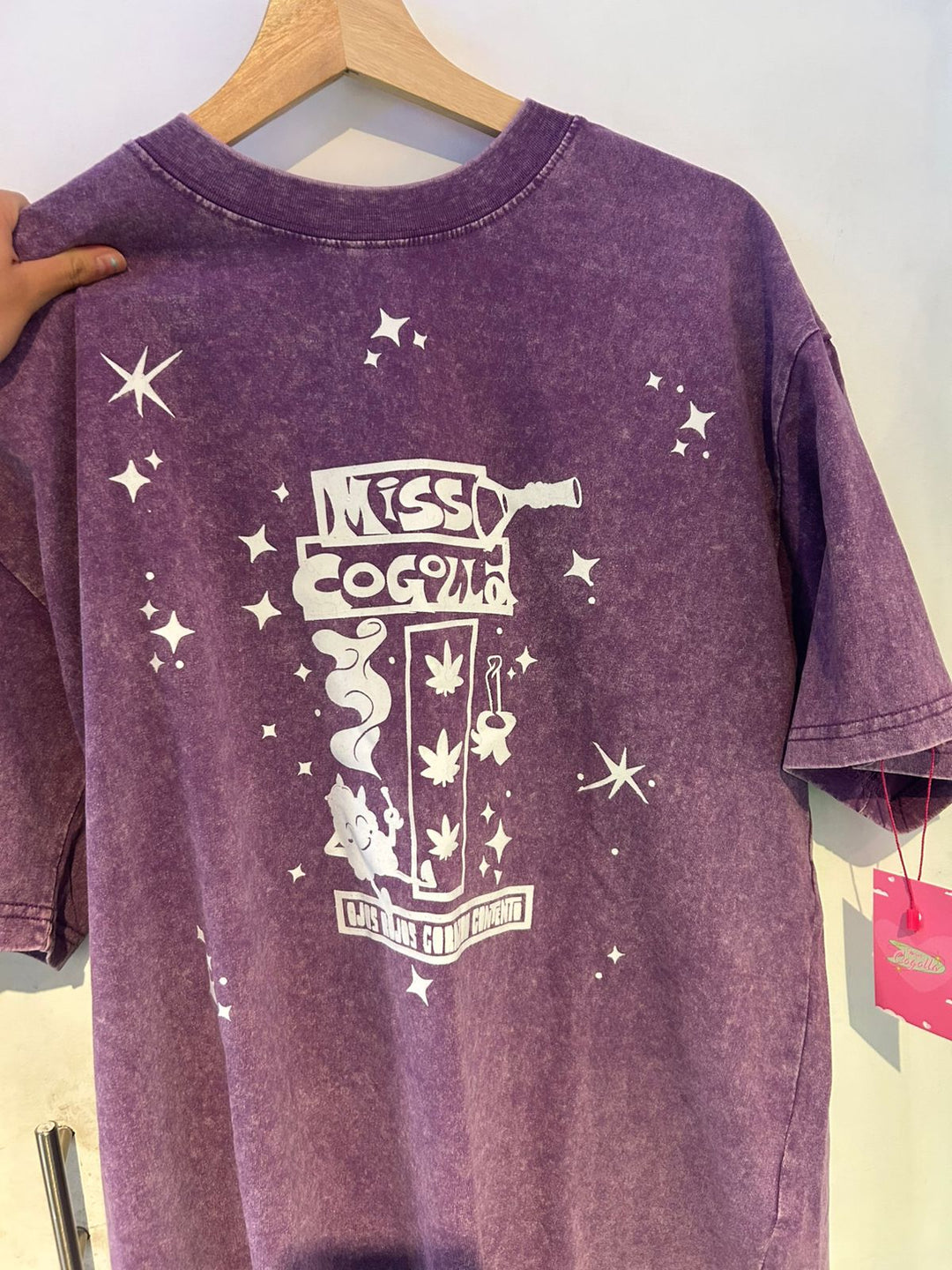 Playera Ojos Rojos Corazon Contento Miss Cogolla