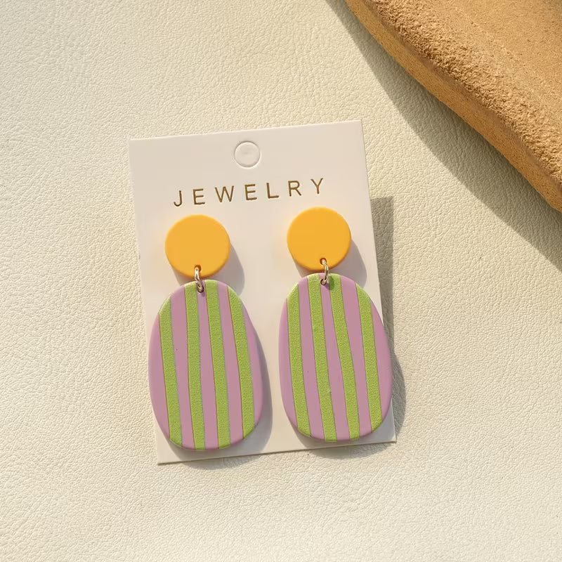 Aretes morados